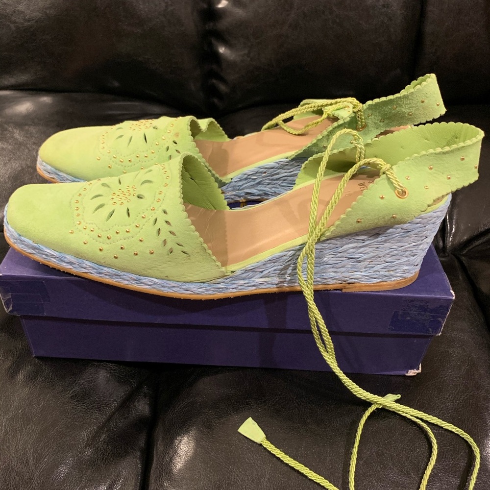 Stuart Weizmann Picadilly Menthol Suede Wedge - Picture 3 of 8